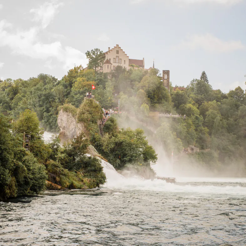 Рейнский водопад в Швейцарии
